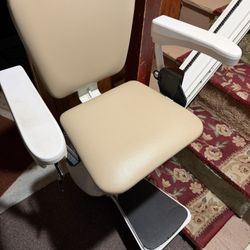 Home Chairlift by Savaria