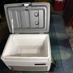 Coleman Electric Cooler Ice Chest 