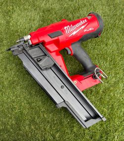 Milwaukee M18 FUEL 3-1/2 in. 18- Volt 21-Degree Lithium-lon Brushless Cordless Framing Nailer (Tool-O