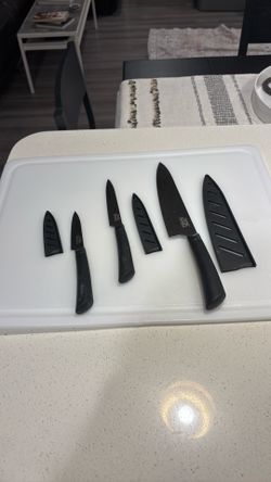 Cutting board and knives