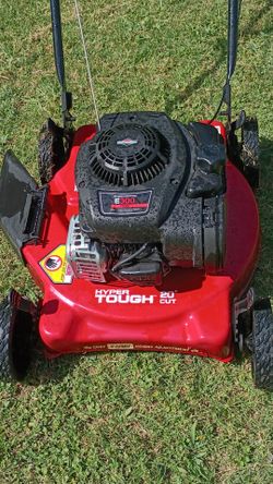 2026 Hyper tough lawnmower like new