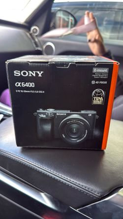 Song Alpha a6400 mirrorless camera kit
