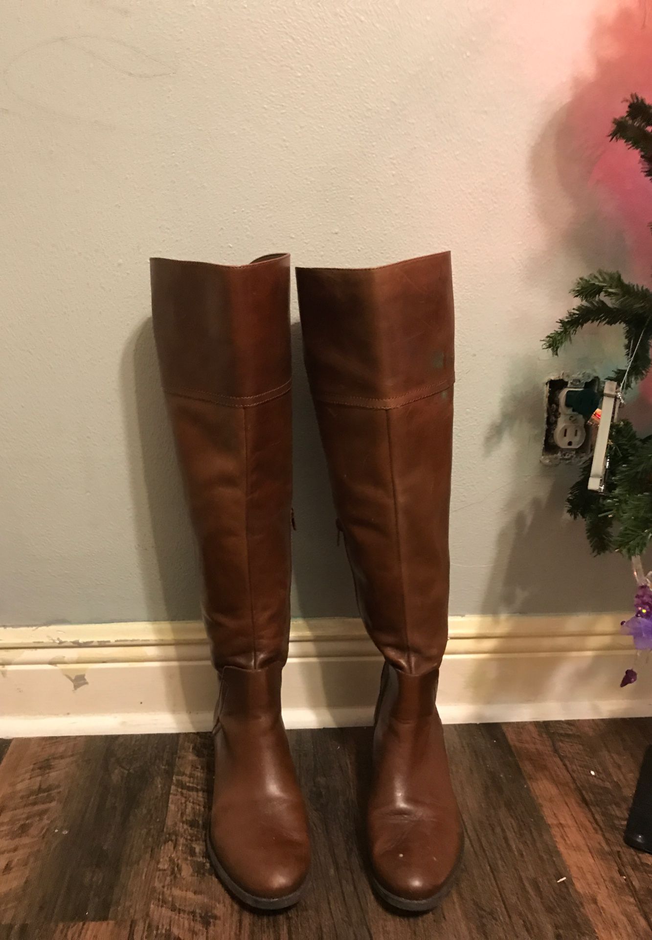 Vince Camuto Size8 1/2