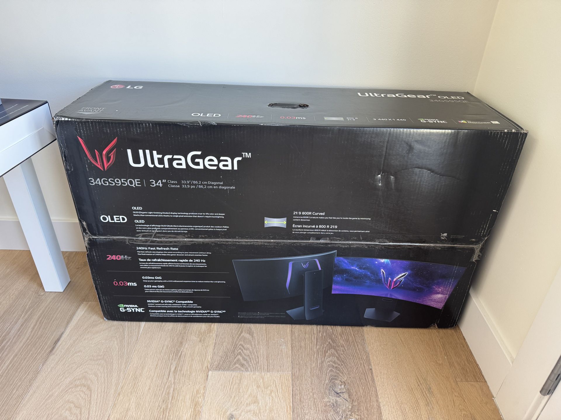 34 Inch LG UltraGear™ OLED WQHD 1440P 240Hz 0.03ms G-Sync Compatible 800R Curved Gaming Monitor