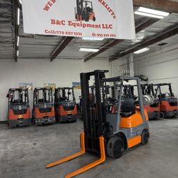 Forklift 