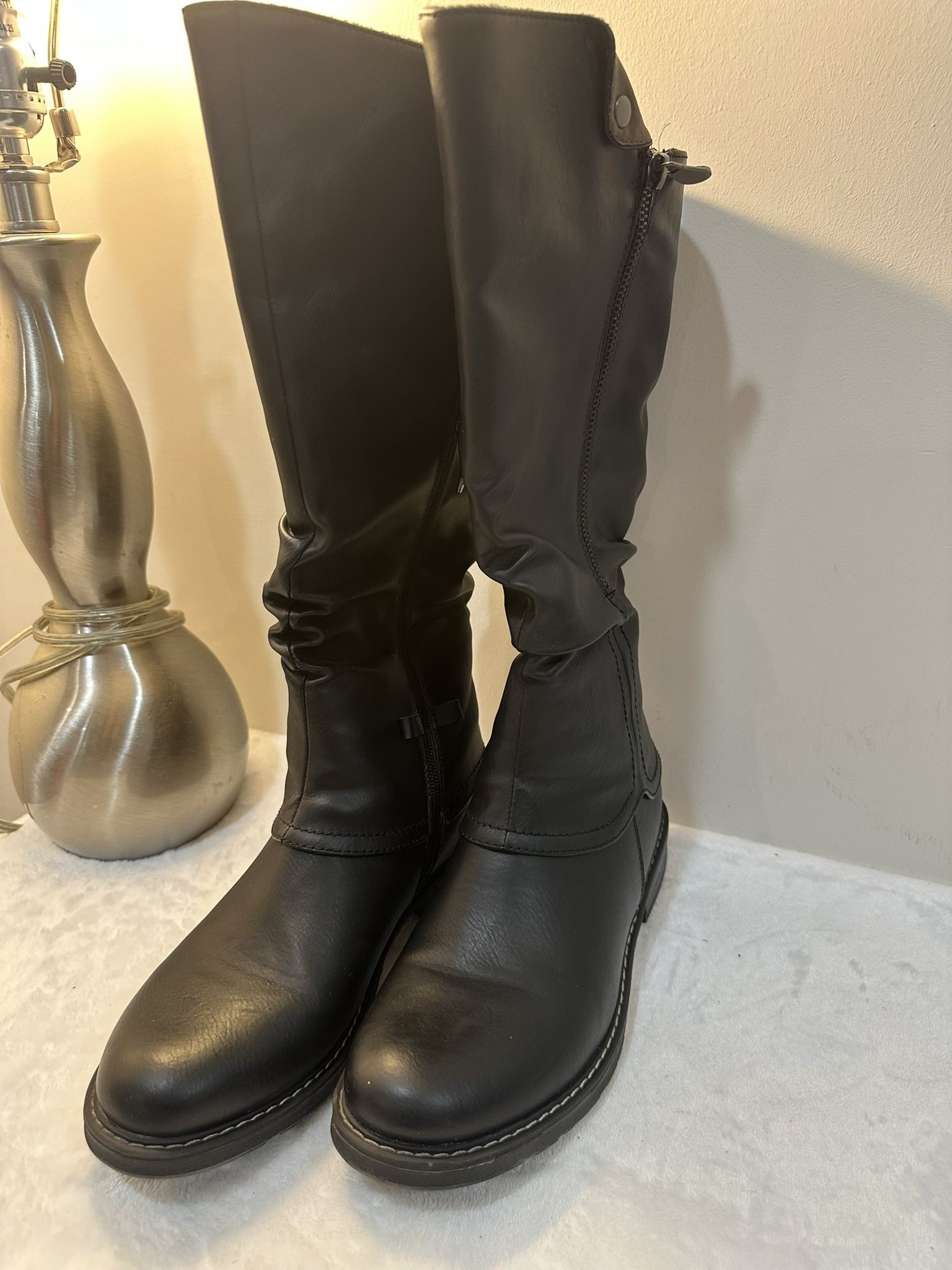 Black Boots