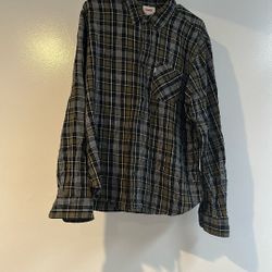 Levi’s Green Flannel Long Sleeve Button-Down Size Men’s Large