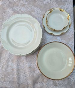 Haviland Limoges France China – 17 Pc Set – White Plates, Gold Rim Bowls + 18K Gold Accent
