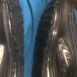 REDUCED!!! NIKE AIR MAX 97 REDUCED $60 !!Paid $180 brand new hardly Ever worn