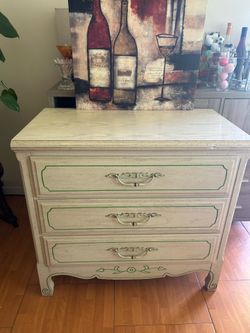 Night tables set