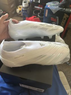 Adidas Predator Elite lace less FG Soccer Cleats
