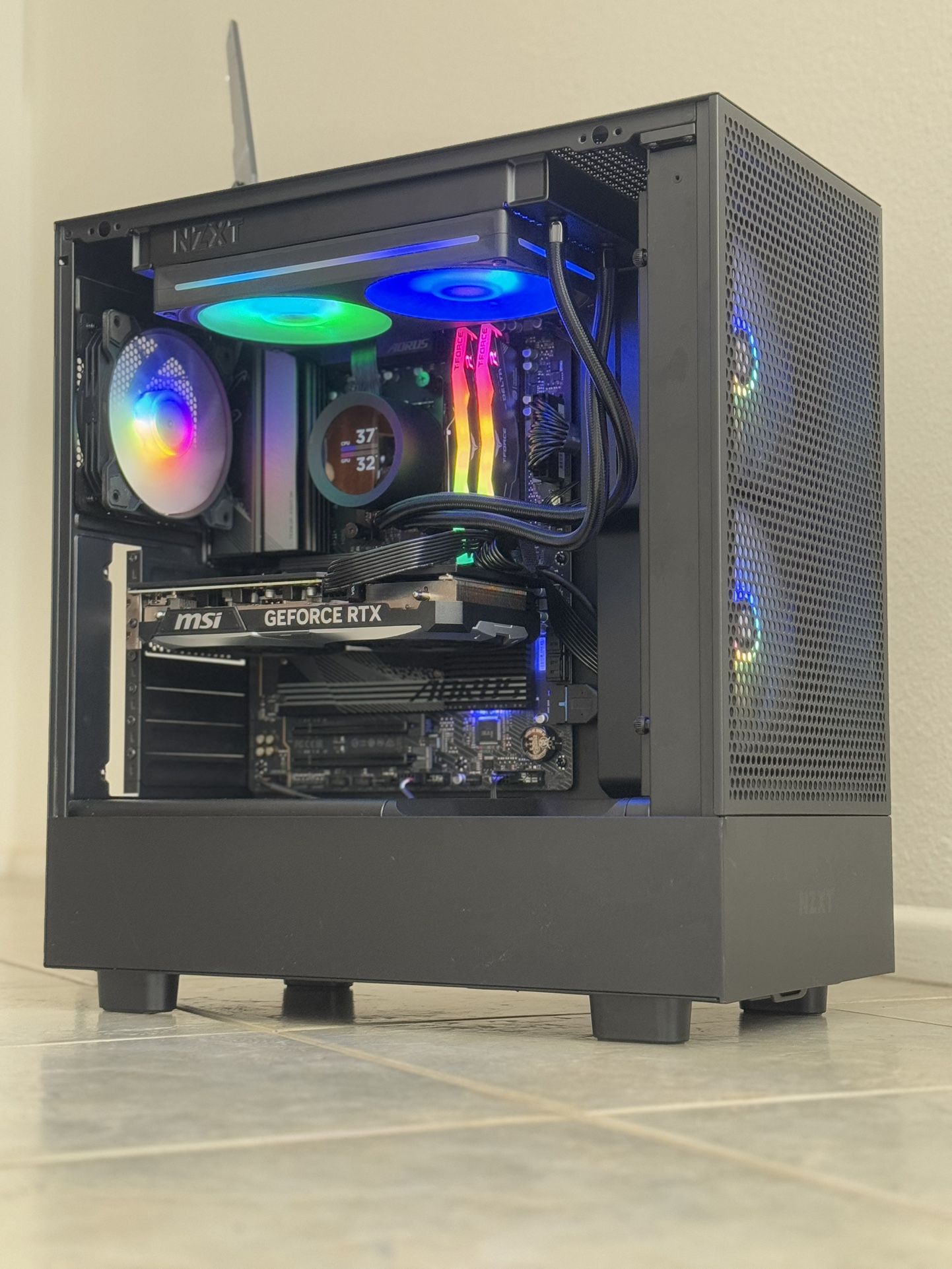 NZXT H5 Flow Gaming PC ~ AMD Ryzen 7 7700 X RTX 4070 12GB