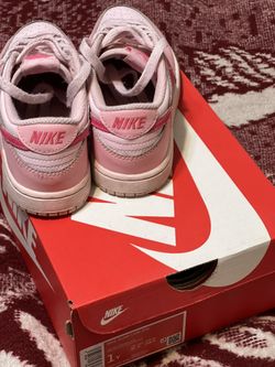 Girls Nike Dunks