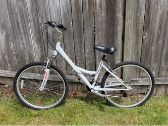 Women bike