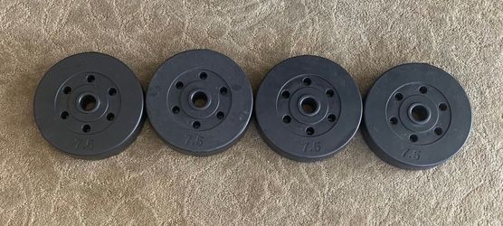 Four 7.5 Pound Weight Plates And Weight Lifting Chain Belt