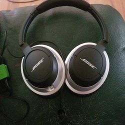 Bose Queit Comfort Headphone.