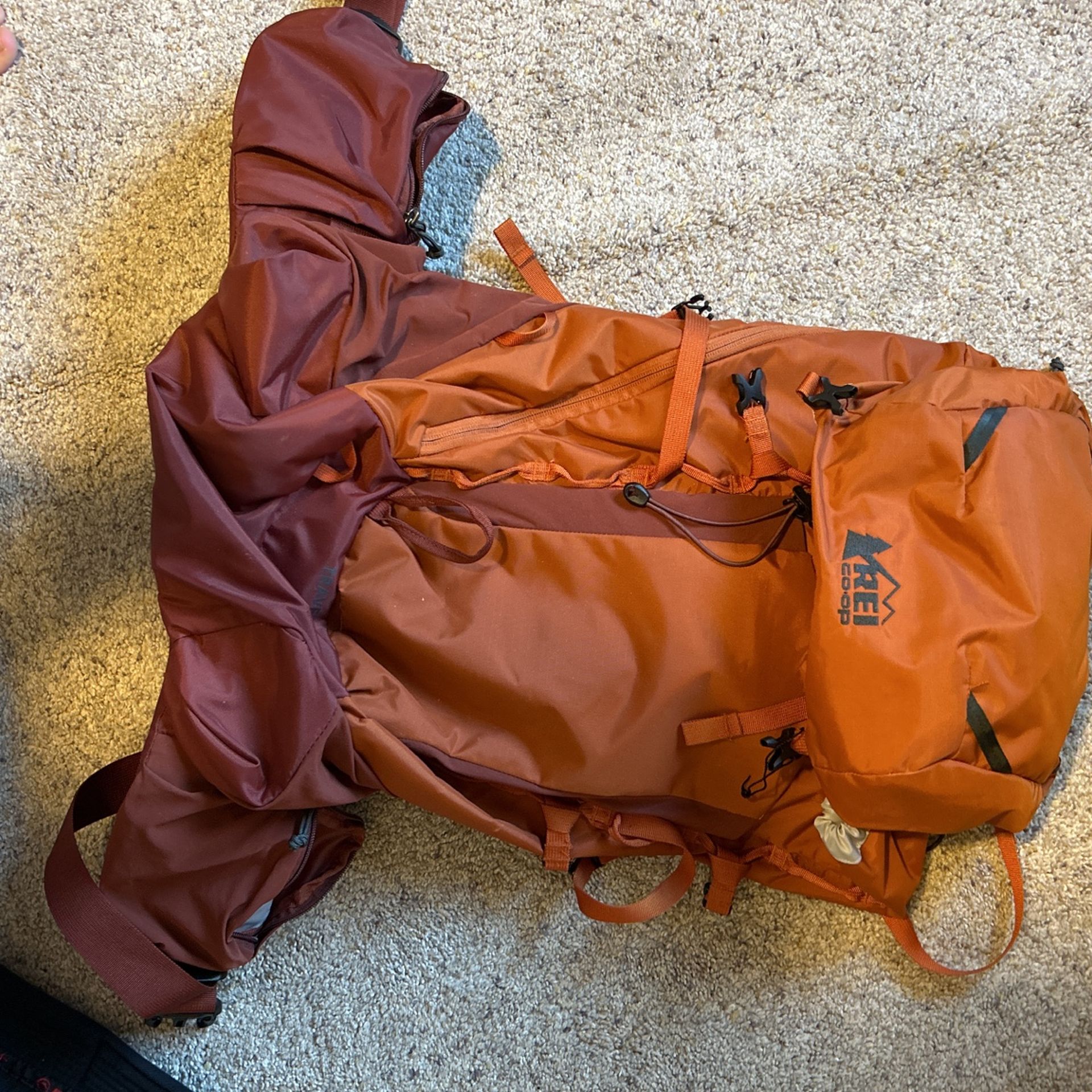 REI co-op Traverse 32