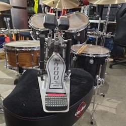 DW 9000 Double Pedal Double Bass Drum 