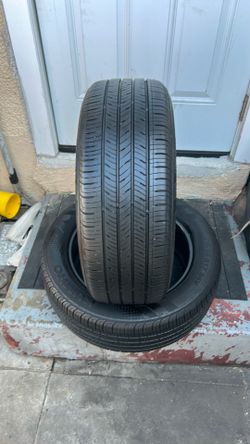 2 TIRES 215/55/17 GOOD CONDITION