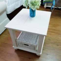 End Table With Storage Basket
