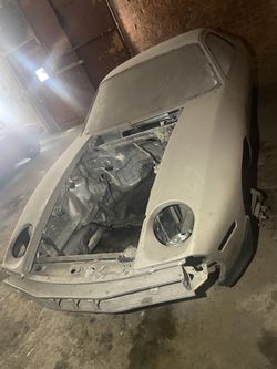 1979 Porsche 928 shell with some parts