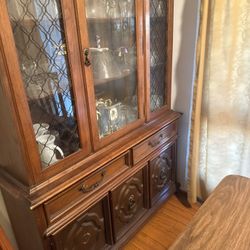China cabinet and banquet cabinet excellent condition 