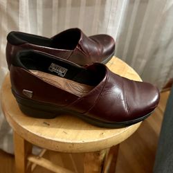 Keen Vintage Clogs