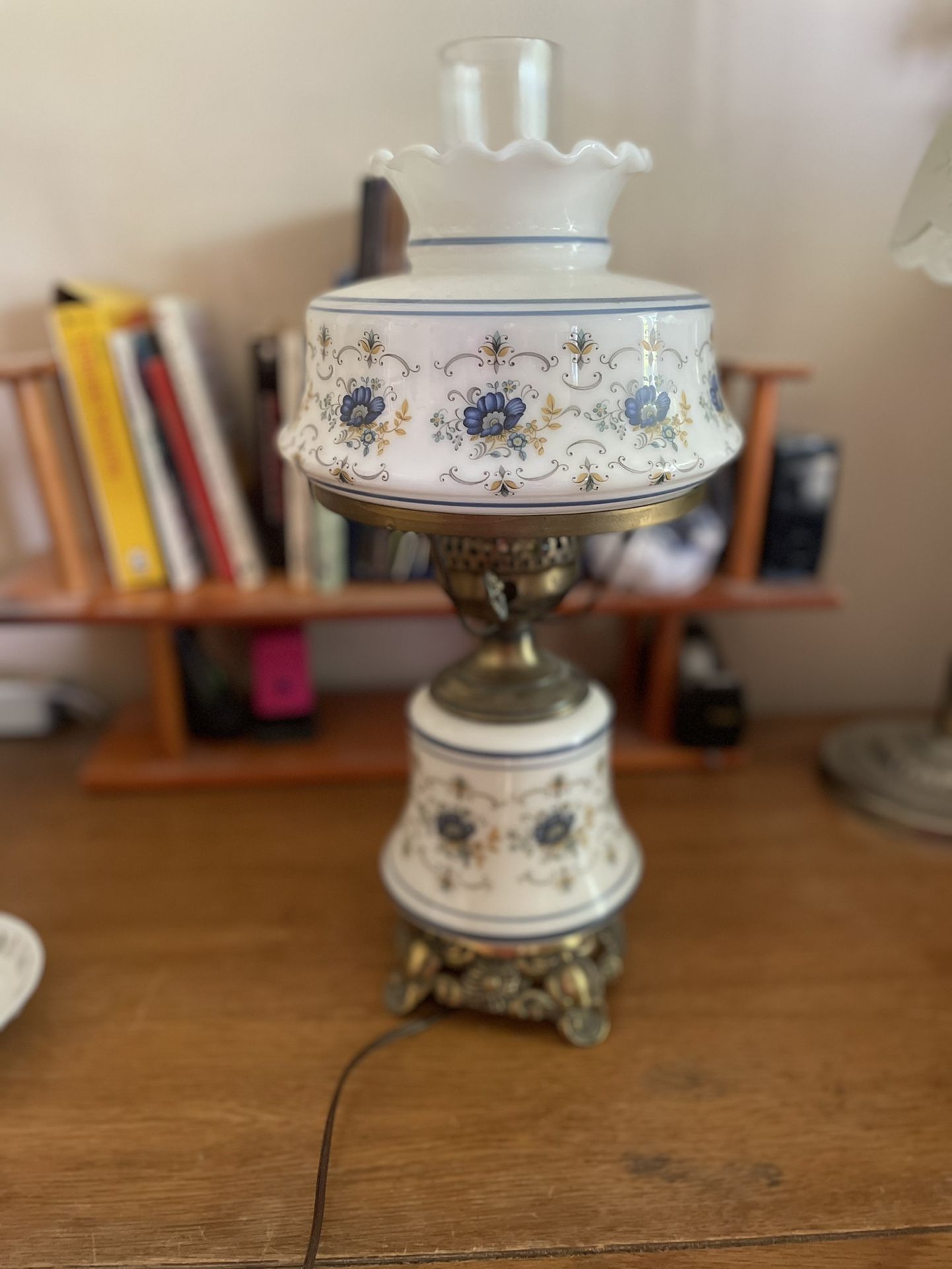 Quoizel Mikk Glass Abigail Adams Hurricane Lamp