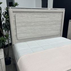 Queen Size Bed Frame With Mattress 