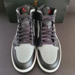 Jordan 1 Mid Shadow