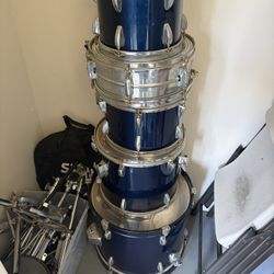 5 Piece Drum Set