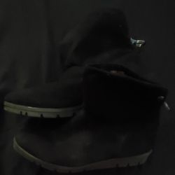 BASIC EDITION  BOOTS 