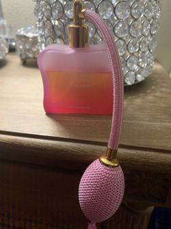 Victoria’s Secret tease summer