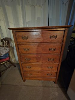 Antique Chest of drawers