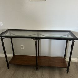 Entry Way Living Room Table And Plastic Drawer Carr
