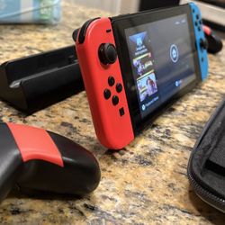 Nintendo Switch V2 . Excellent Condition 