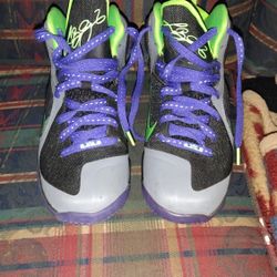 Nike Lebron 9 IX GS 472664-004 Size 4.5Y youth - Gray purple green shoes