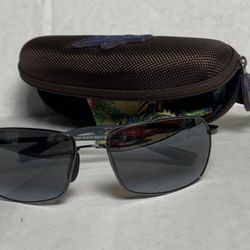 Maui Jim Sunglasses High Tide 323-02D Black /Â Polarized Lenses