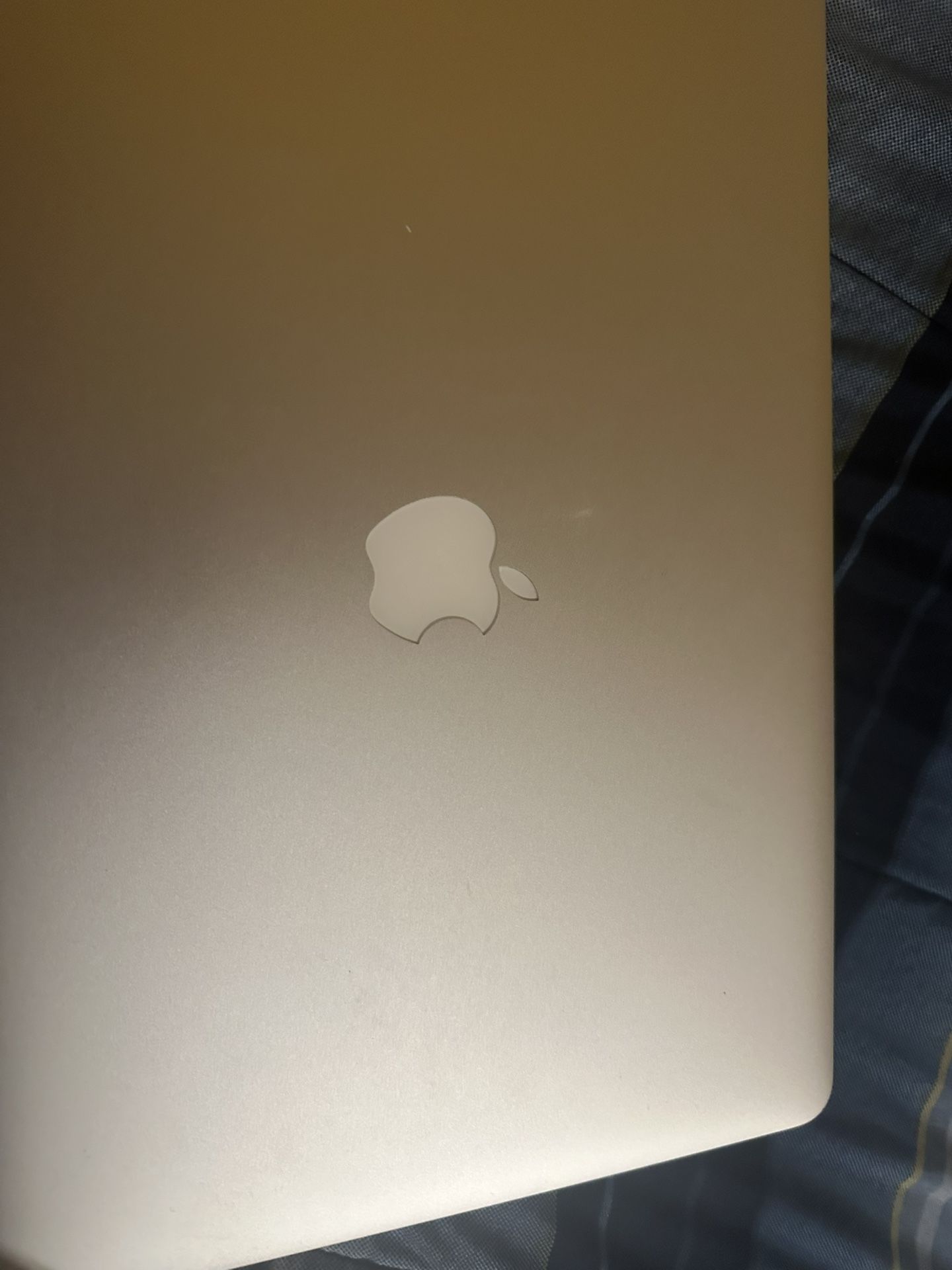 MacBook Pro Retina 15.4-inch (2015) - Core i7 - 16GB