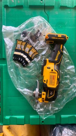 TOOL ONLY. DEWALT 20v XR BRUSHLESS