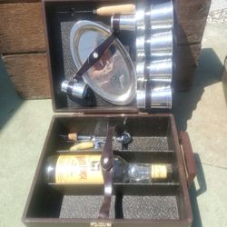 Vintage Travel Bar Set With Glasses