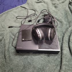 Xbox One With Hard Drive And Wireless Headset