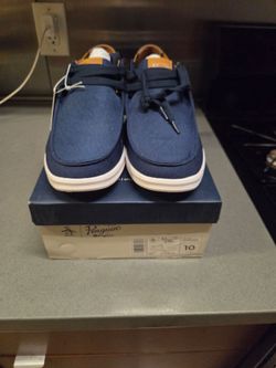Penguin, Navy size 10 shoes