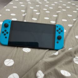 Nintendo Switch A Little Crack Still Works Used For One Year