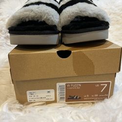 Koolaburra by UGG—FUZZ’N Slippers Sz 7 