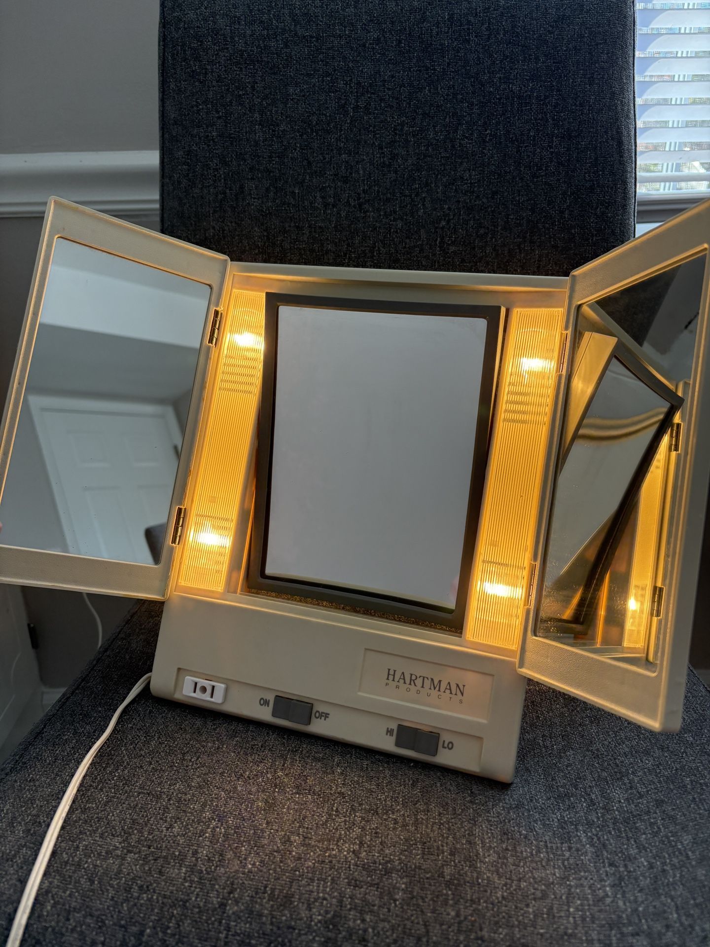 Vintage Hartman Lighted Vanity Mirror – Works