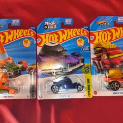 Hotwheels Eclectic Toy Vehicle Bundle 