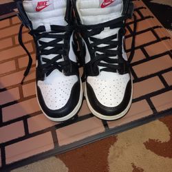 Nike Dunk High Panda 