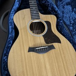 TAYLOR 214CE PLUS 50TH ANNIVERSARY GUITAR