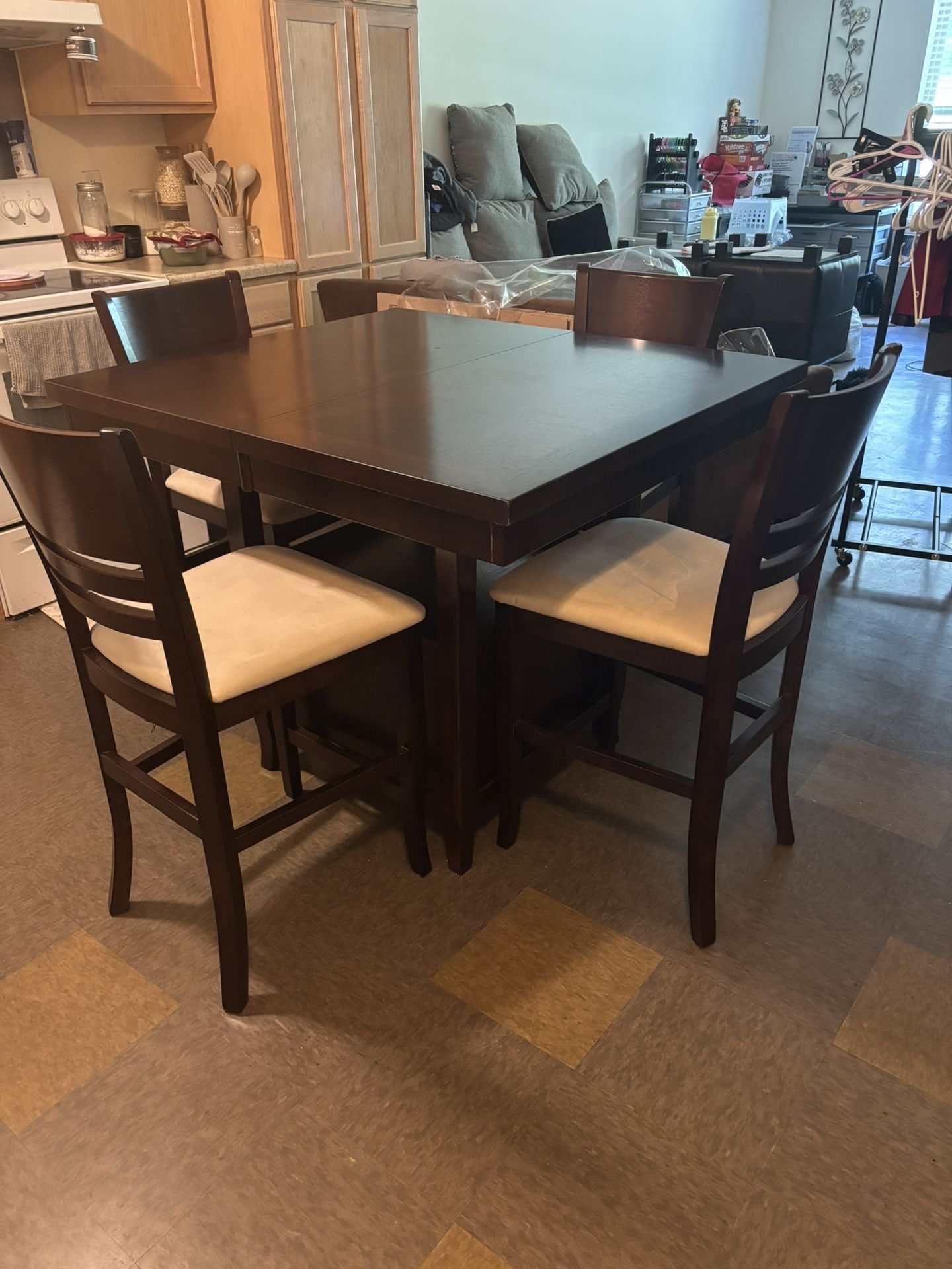 Brown Dining Room Table With 4 Chairs Great Condition
